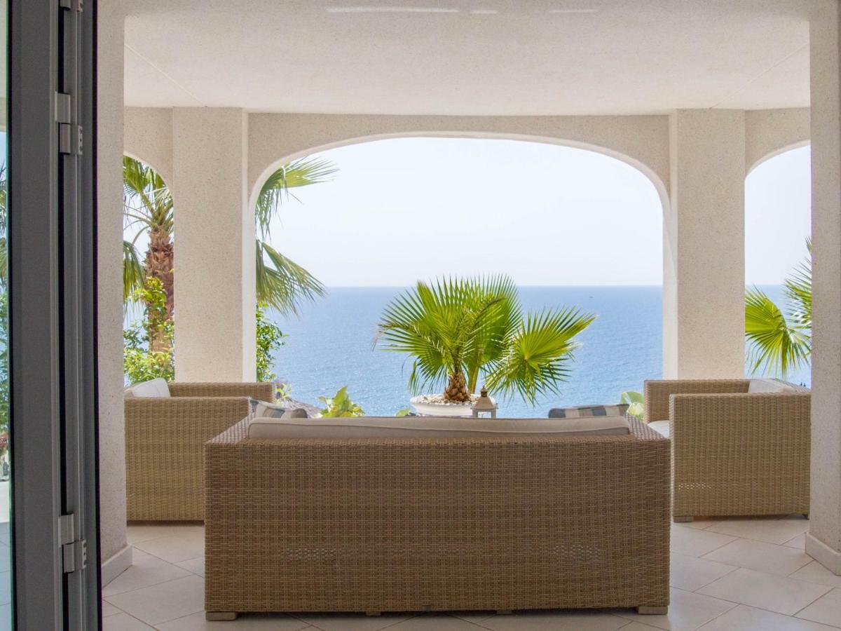 Frontline Villa, Five Star Deluxe El Campello Kültér fotó