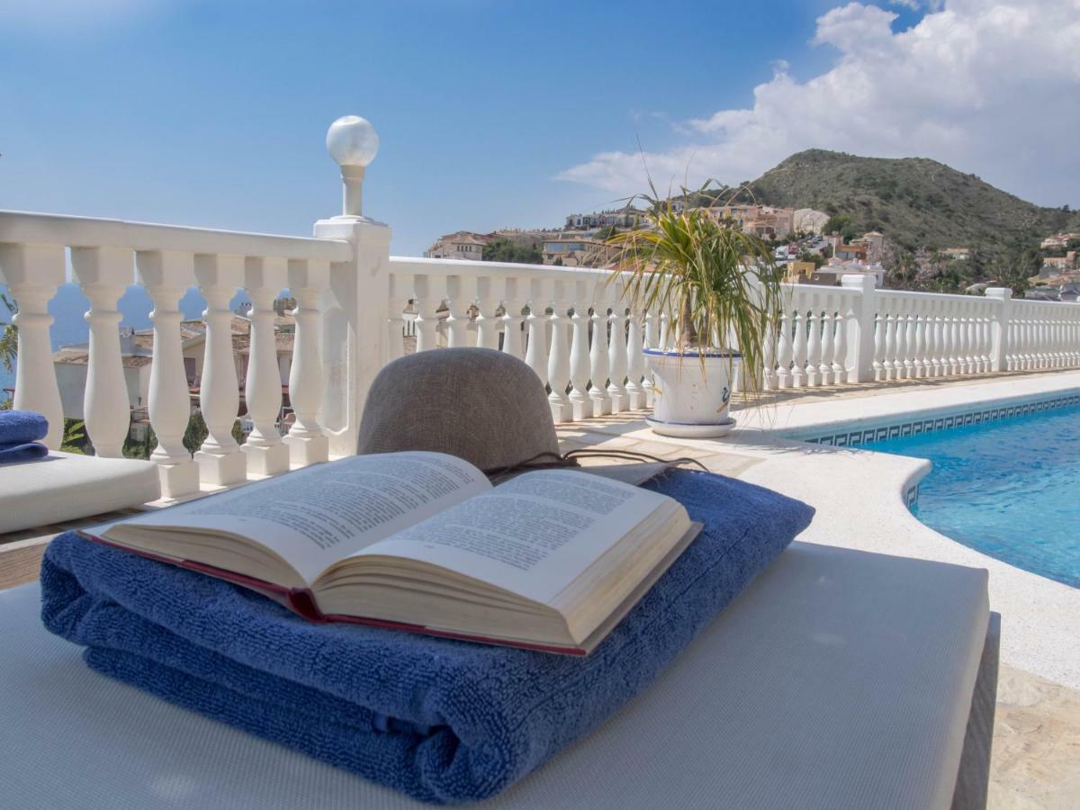 Frontline Villa, Five Star Deluxe El Campello Kültér fotó